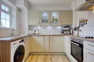 Kitchen/Breakfast Room- click for photo gallery